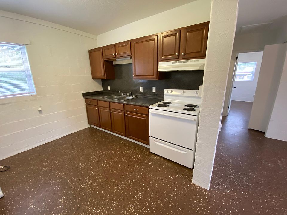 1st image of 2956 Sunset Dr