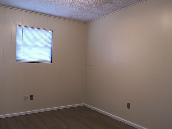 5th image of 3835 W 20th Ave #1