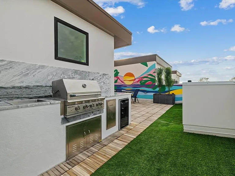 623 Petit Way — Photo 46