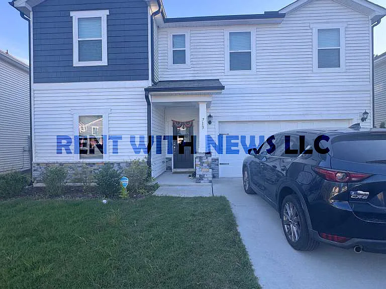 713 Riguard Way — Photo 2