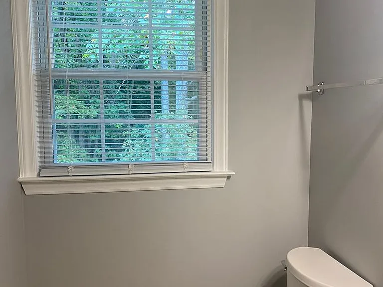 1509 N Respess St — Photo 30