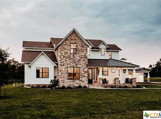 95 Mustang Valley Dr, Victoria, TX 77905