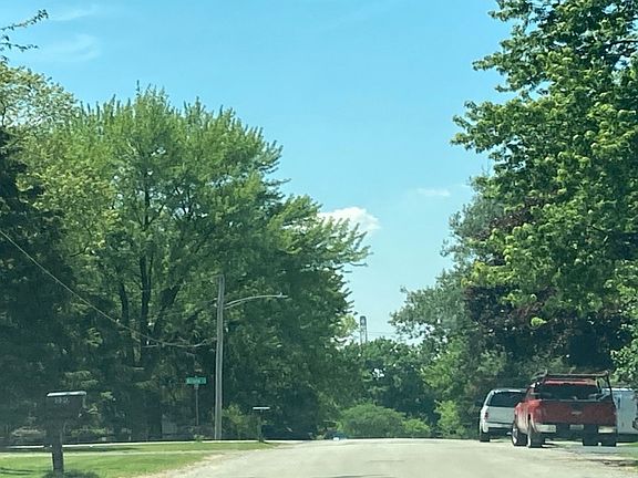 4th image of 411 Woodlyn Dr