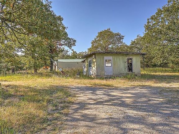 4th image of 22194 Dogwood Ln