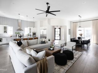 900 E Peach Tree Pl, Chandler, AZ 85249