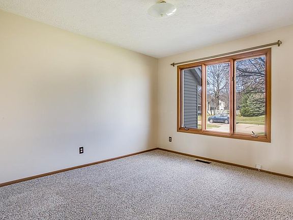 4th image of 7460 Jasani Ct
