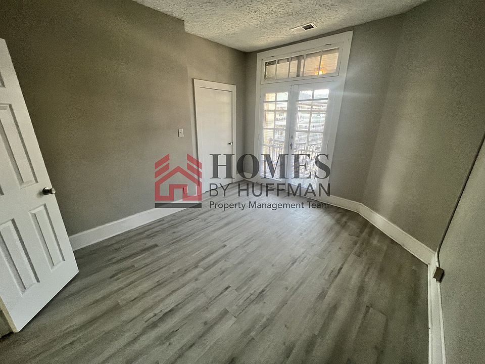 1st image of 800 SE 2nd St APT D