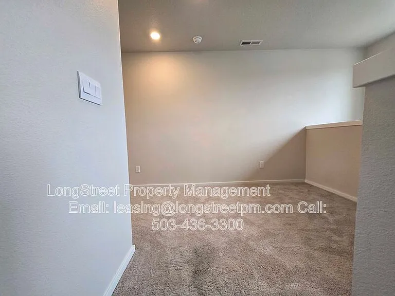 412 Lost Lake St NE — Photo 15