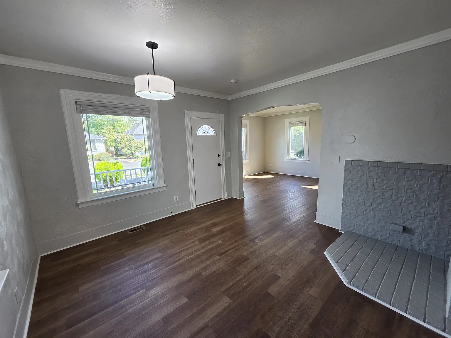 4 bed, 1370 sqft, $3,200 — Photo 2