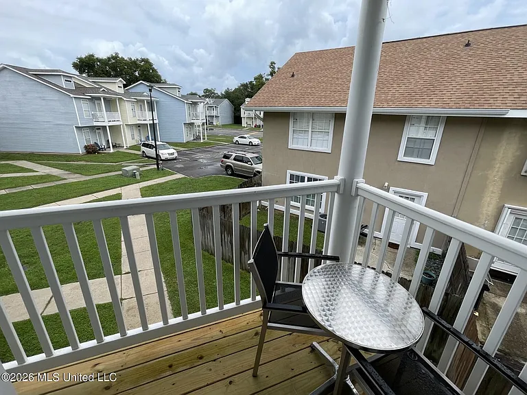 1276-B Century Oaks Dr #B — Photo 16