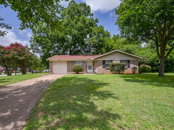 800 Nl Robinson Dr, Arlington, TX 76011