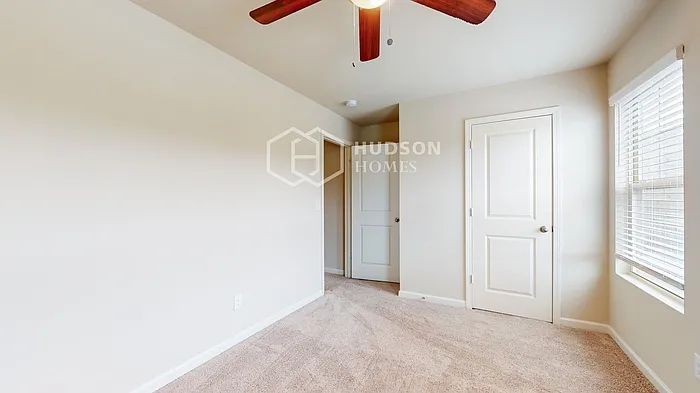 215 Scotland Dr — Photo 19