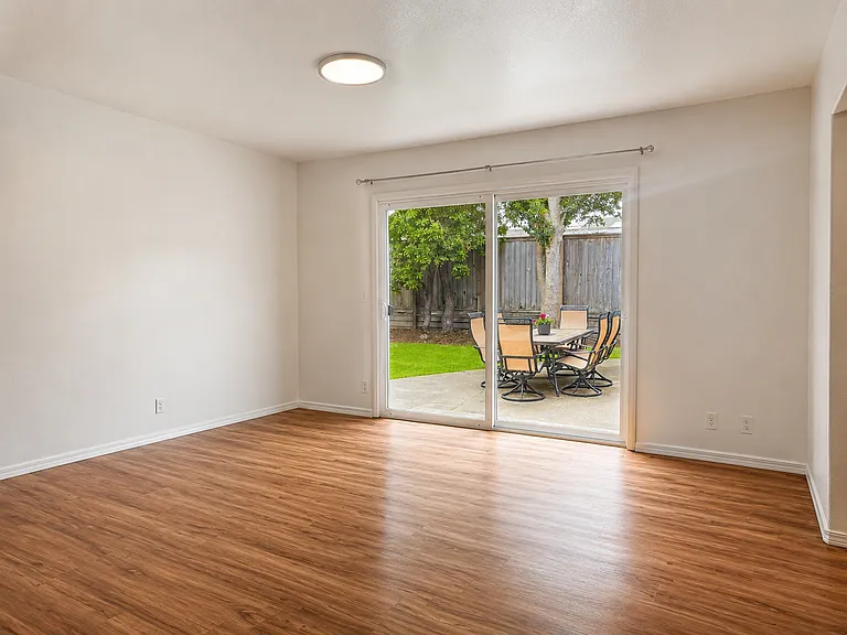 4399 Excelsior Rd — Photo 10