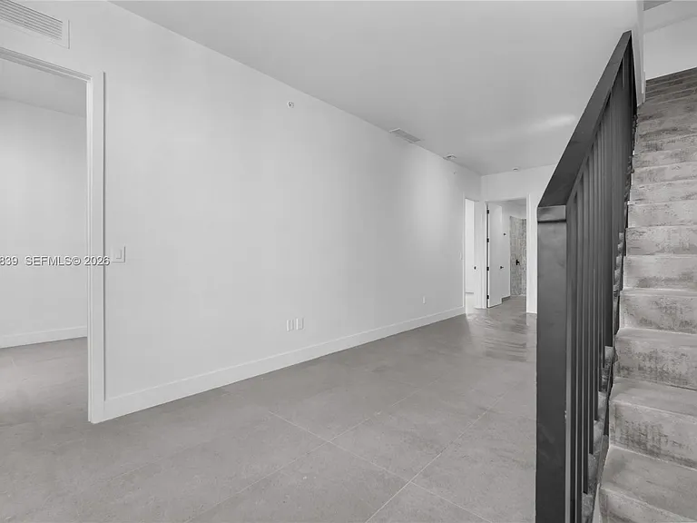 91 NW 27th St #501 — Photo 9