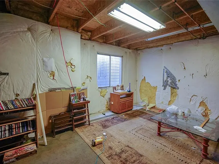 12232 Newport Dr — Photo 13