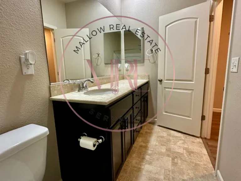 2465 Aberdeen Ct — Photo 6