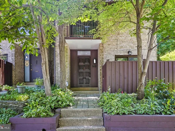 9201 Three Oaks Dr, Silver Spring, MD 20901