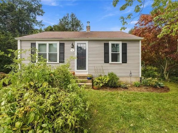 87 Potowomut Rd, Warwick, RI 02818