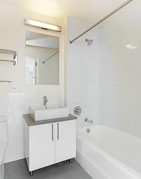 81 Fleet Pl #9K — Photo 14