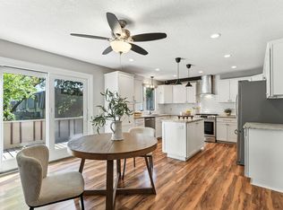 10260 Berkshire Rd, Bloomington, MN 55437