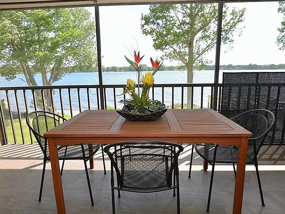 4th image of 660 Killarney Bay Ct #1-6