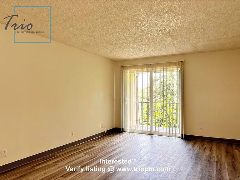 1535 Carter Ln #14 — Photo 2