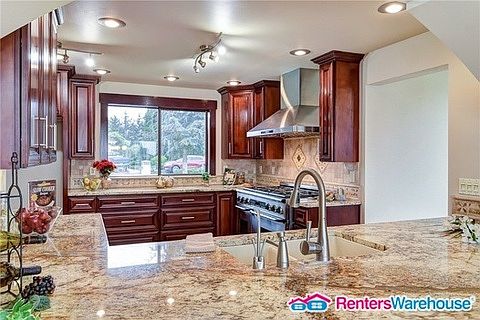 5th image of 1401 28th Avenue Ct