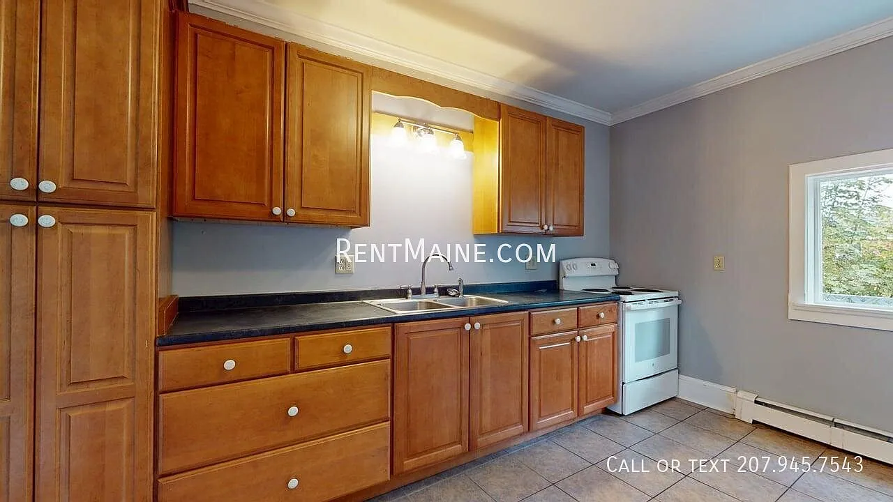 2 bed, 1.5 bath, 1200 sqft, $1,400 — Photo 1