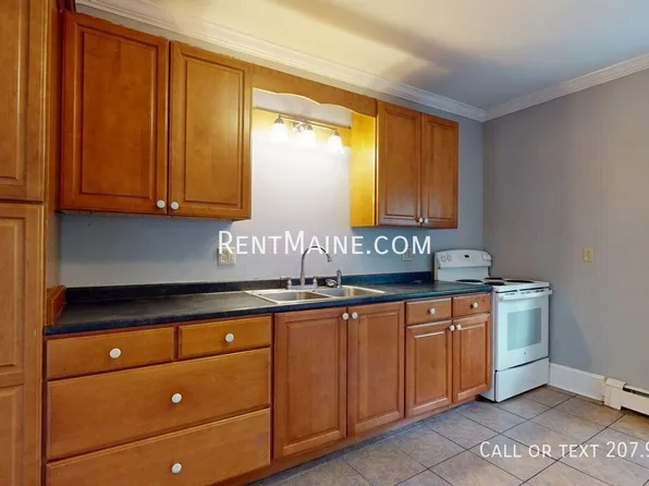 23 Dillingham St #1, Bangor, ME 04401