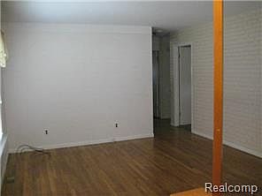 5th image of 9737 Sylvester St