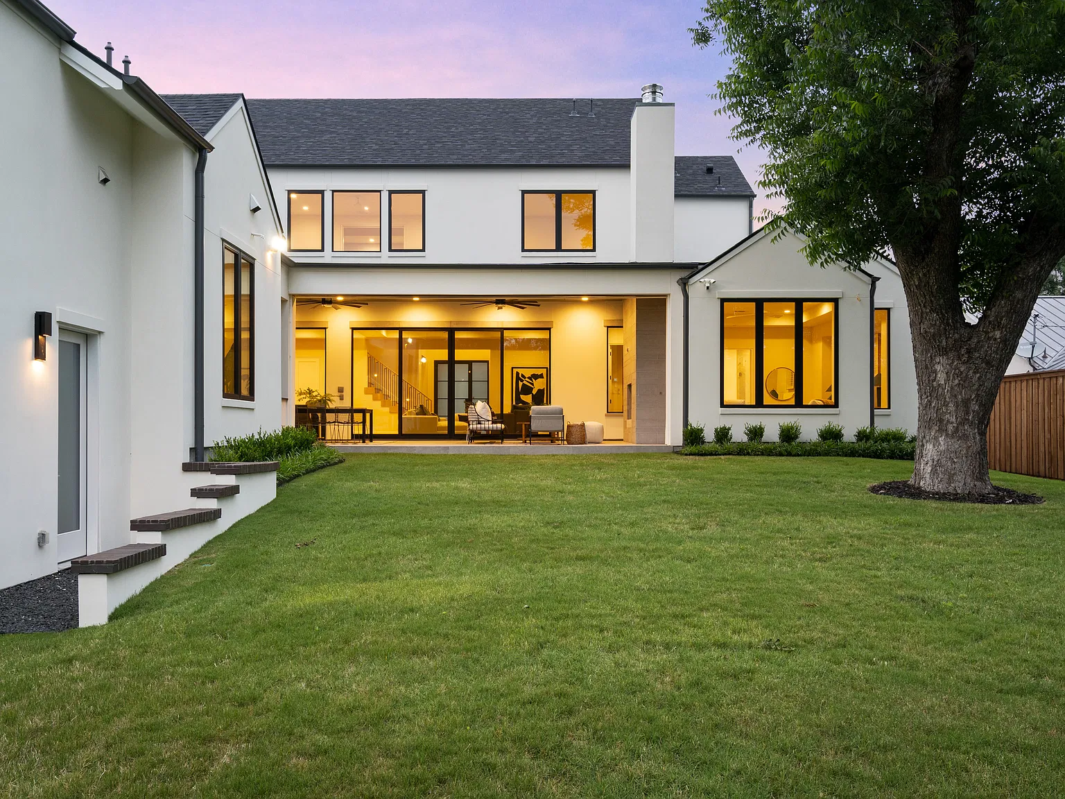 6 bed, 6.5 bath, 6748 sqft, $20,000 — Photo 3