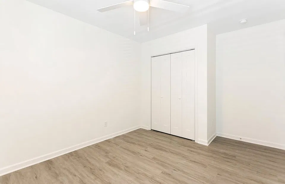 718 Taylor St - A — Photo 2