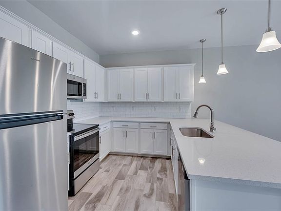 All brand new appliances.