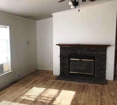 3rd image of 1787 E 51st Ln