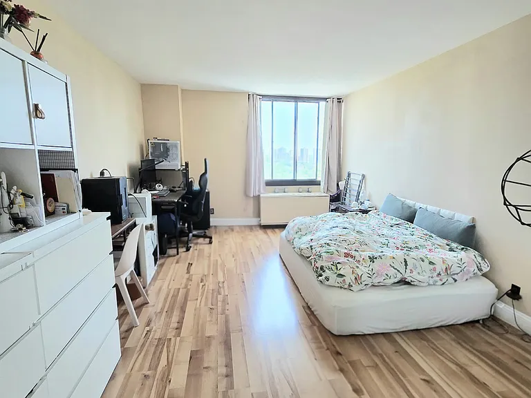 770 Anderson Ave #18F — Photo 6