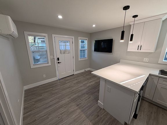 3rd image of 2097 E 11th St