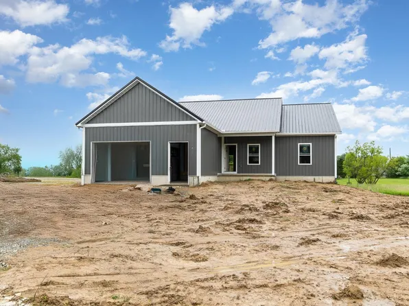 147 Sitting Bull Dr, Sardinia, OH 45171