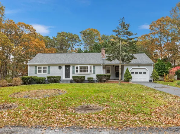 10 Balsam Way, Yarmouth Port, MA 02675