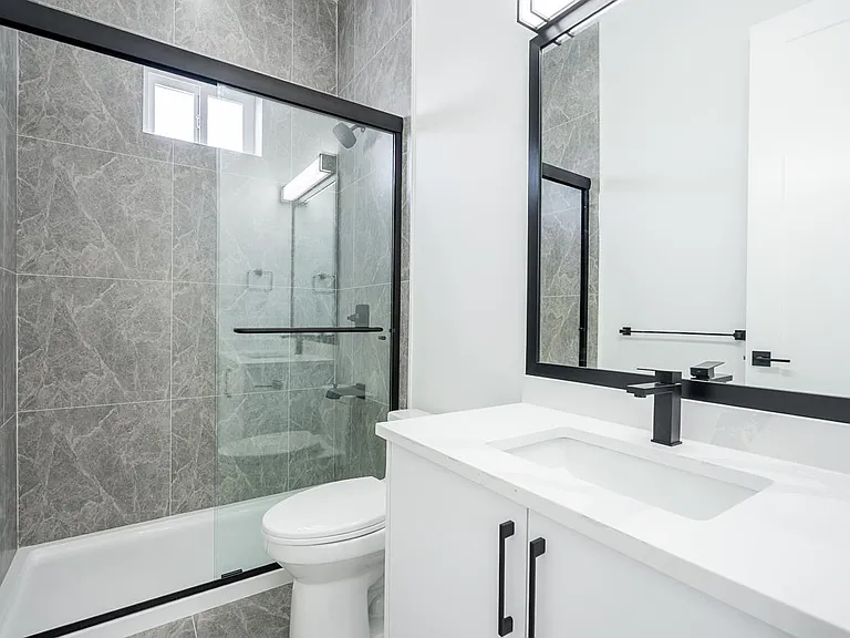 45945 Lewis Ave #UPPER B — Photo 23