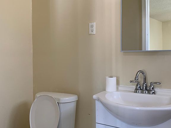4th image of 1122 N Bonnie Beach Pl