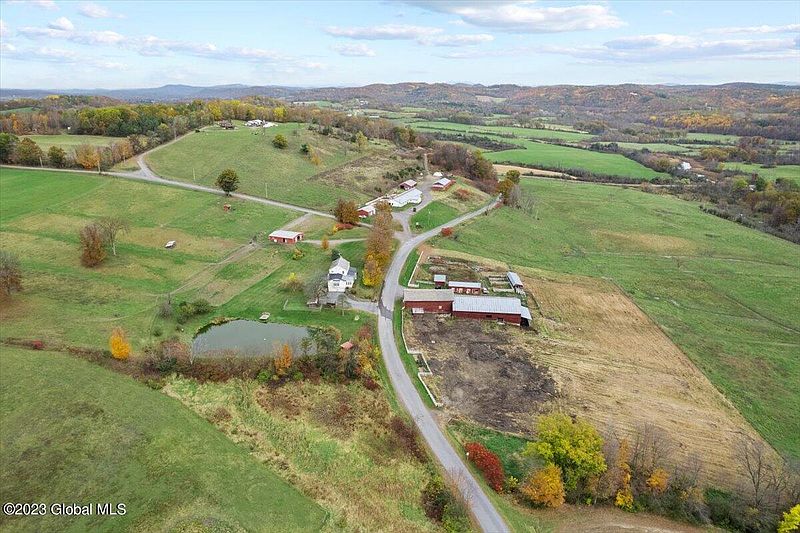 3rd image of 65 Gibbs Road
