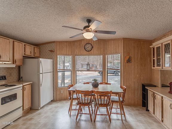 3rd image of 411 W Summer Haven Ln