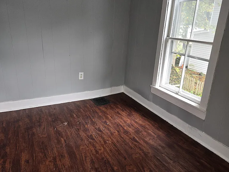 12 Reynolds Ave #2 — Photo 5