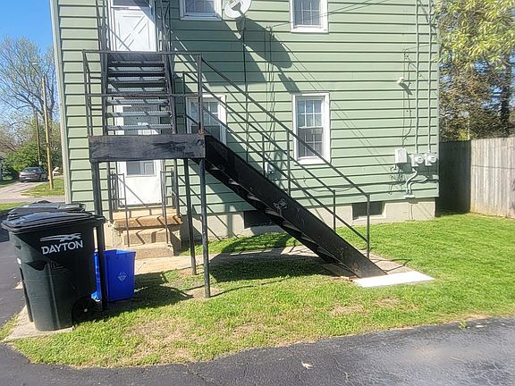 2nd image of 416 Ashwood Ave APT A