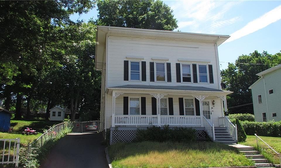 1st image of 260 Glen St