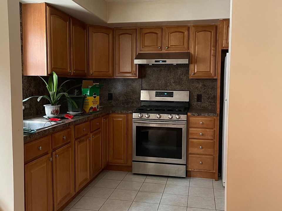 1st image of 153 Bay 47th St Floor 1