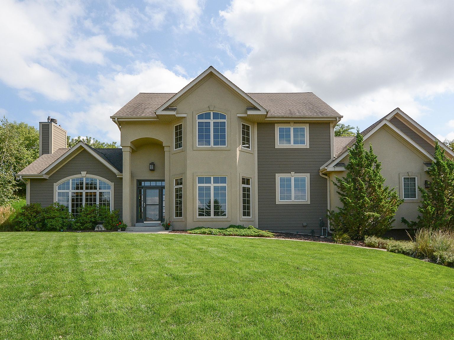 N25W27017 Lauren Ct, Pewaukee, WI 53072 Zillow