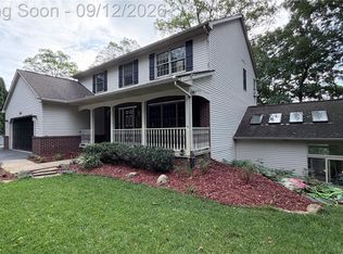 7500 Welle Rd, Brighton, MI 48116