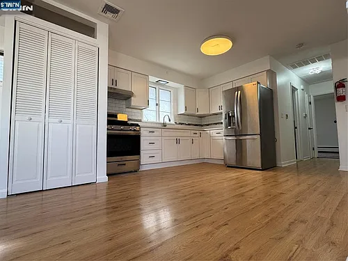 440 Boulevard Photo 1