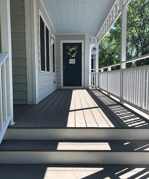 18 Russell Pl — Photo 32